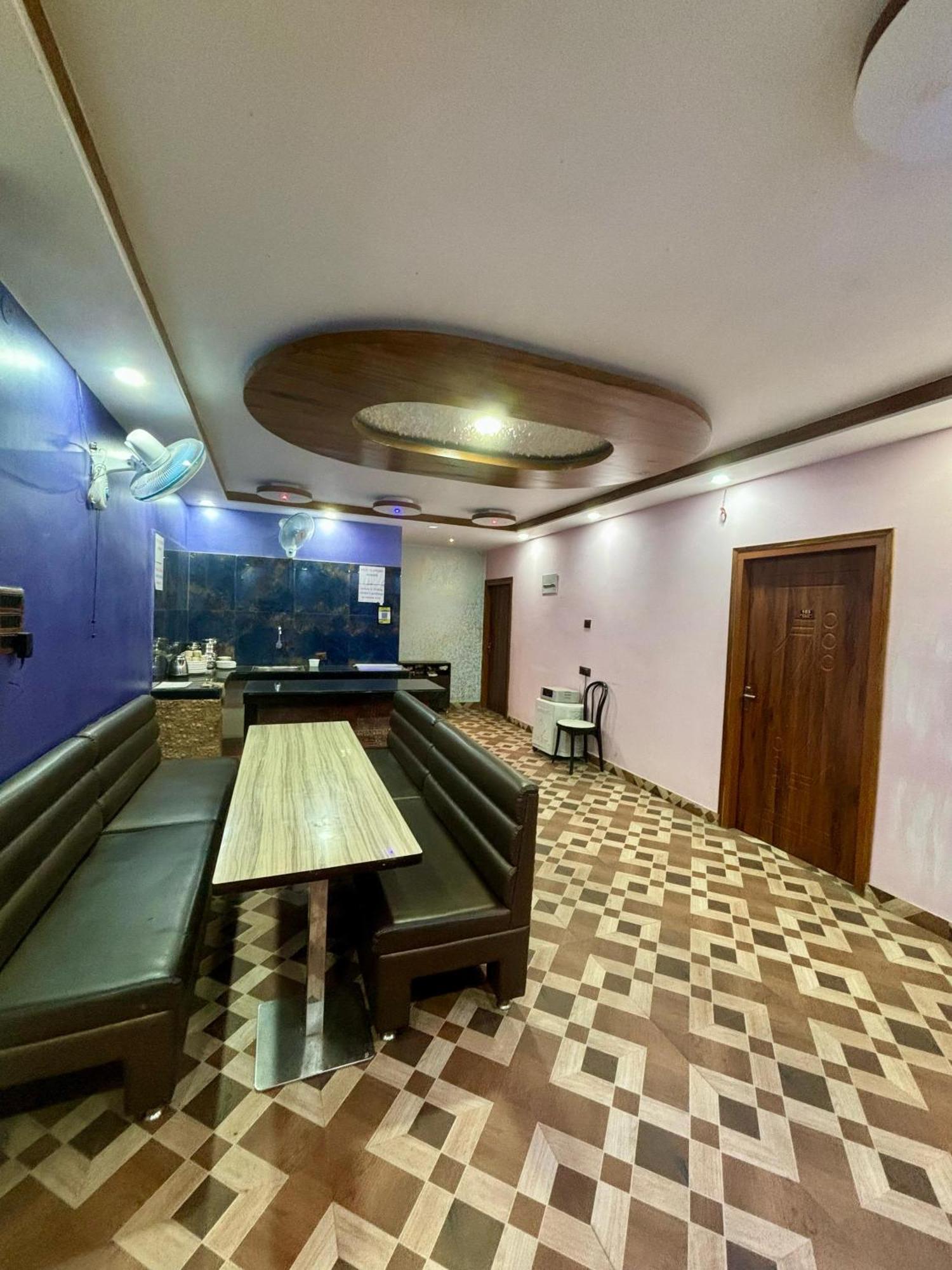 Krishna Shree Guest House Гувахати Экстерьер фото