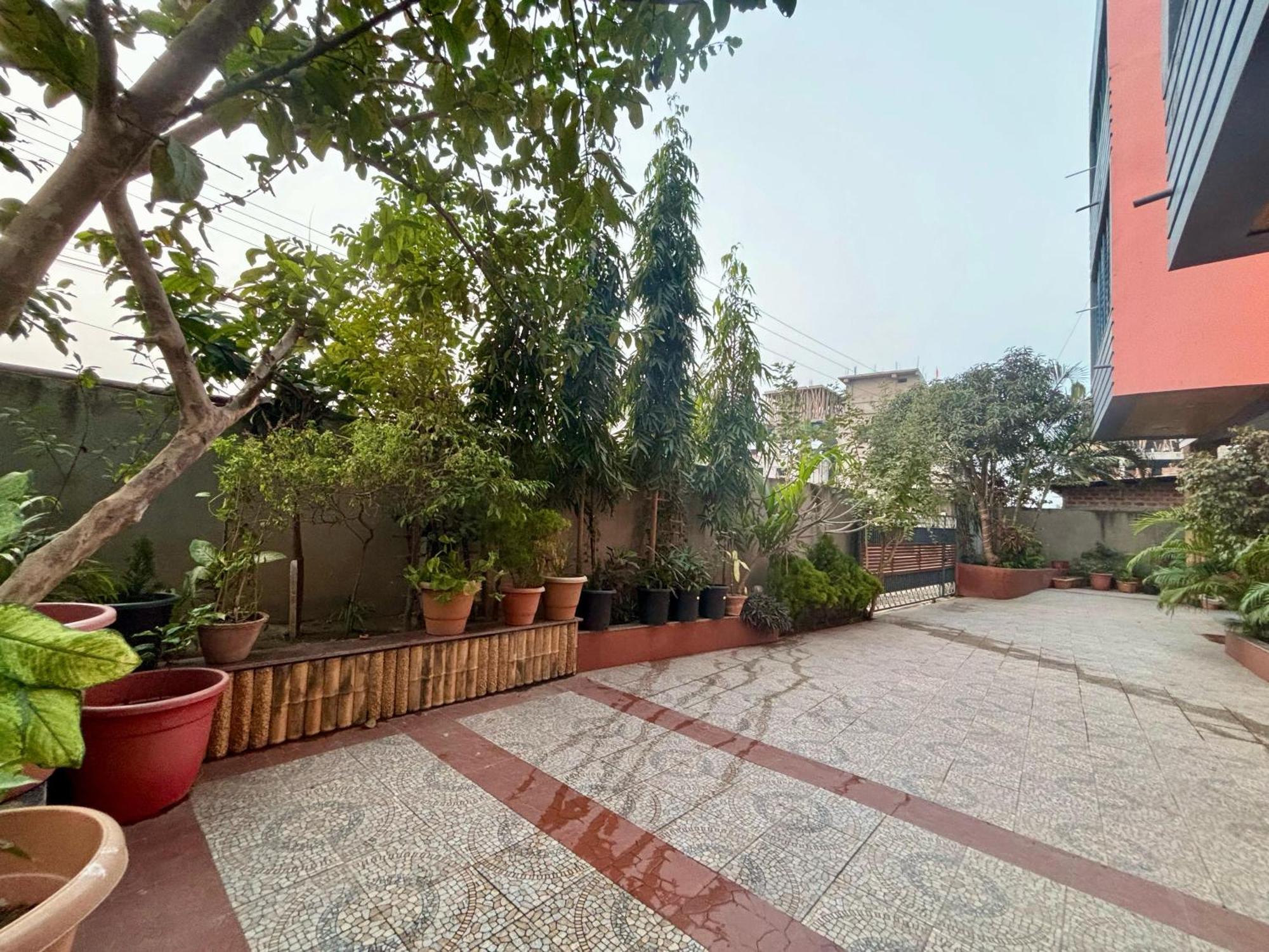 Krishna Shree Guest House Гувахати Экстерьер фото