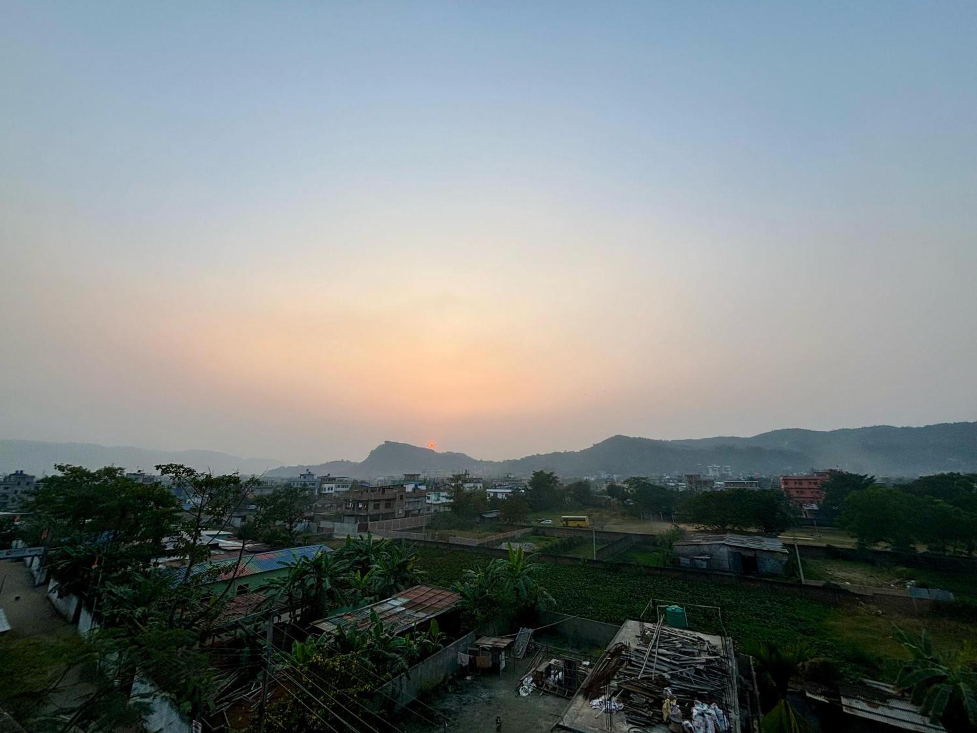 Krishna Shree Guest House Гувахати Экстерьер фото